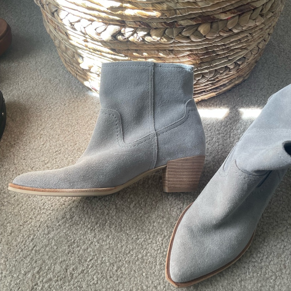 Dolce vita suede booties - Picture 2 of 7
